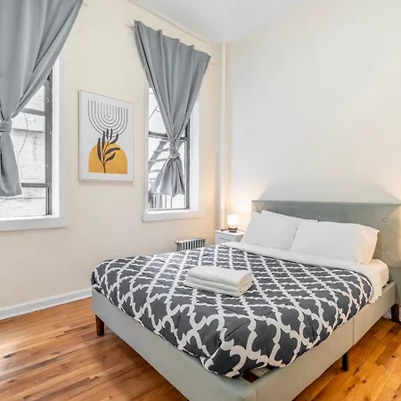 2 Bedroom Hidden Upscale Oasis New York Extérieur photo