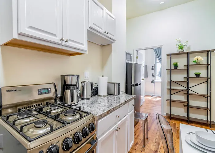 2 Bedroom Hidden Upscale Oasis